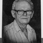 Χάραξη φωτογραφίας σε μαύρο γρανίτη.